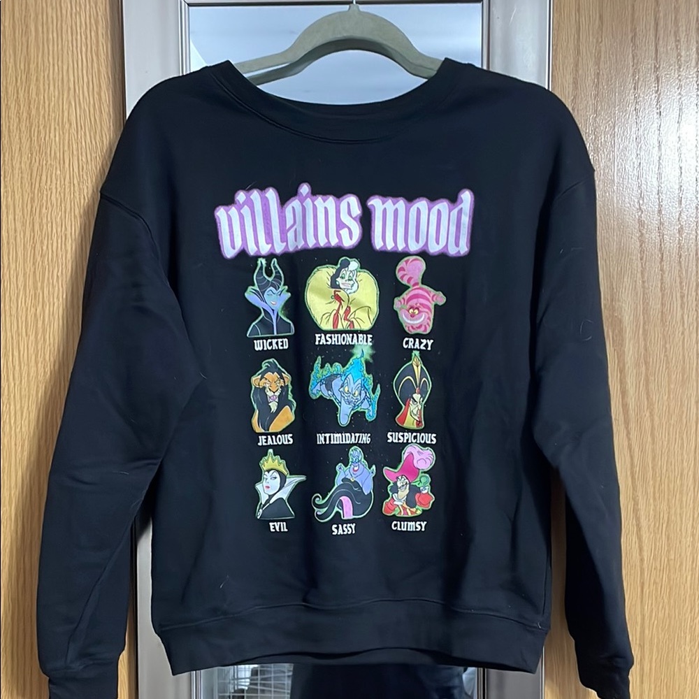 Disney Villains girls size Medium 7-9 Black Villains Mood Sweatshirt